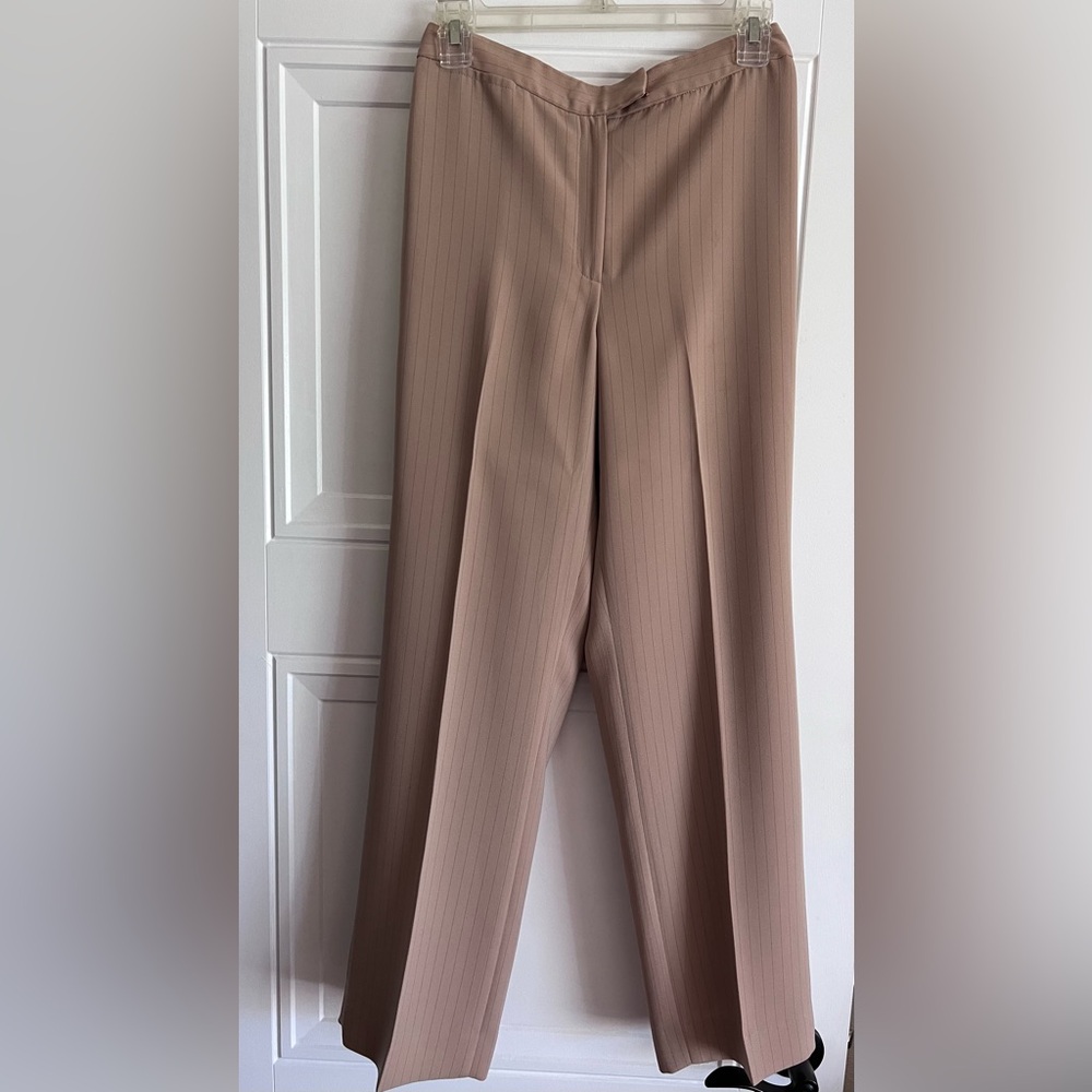 Jones New York Suit Petite One-Button Blazer. Size 6P, Tan with Black Stripes - Picture 5 of 16